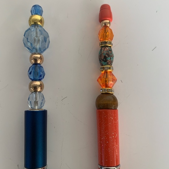 Hand crafted Beaded Pen, black ink with extra refillable ink. Set of 2 pens. - Picture 2 of 3